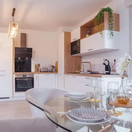 Superbe Appartement 2 Chambres - Parking Gratuit Bourg-en-Bresse Exterior foto