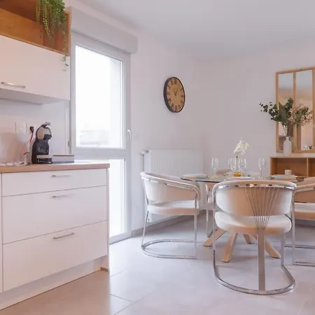 Superbe Appartement 2 Chambres - Parking Gratuit Bourg-en-Bresse Exterior foto