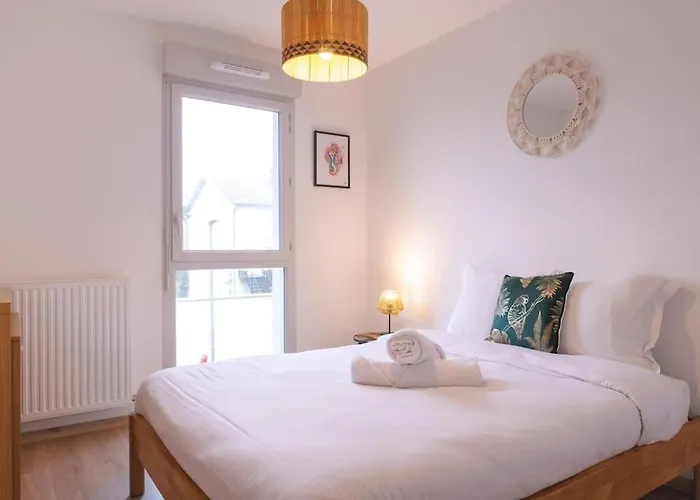 Superbe Appartement 2 Chambres - Parking Gratuit