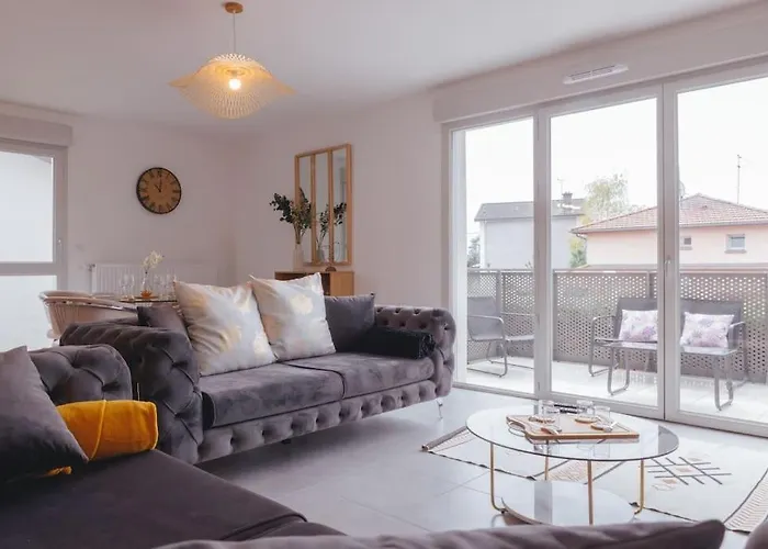 Superbe Appartement 2 Chambres - Parking Gratuit